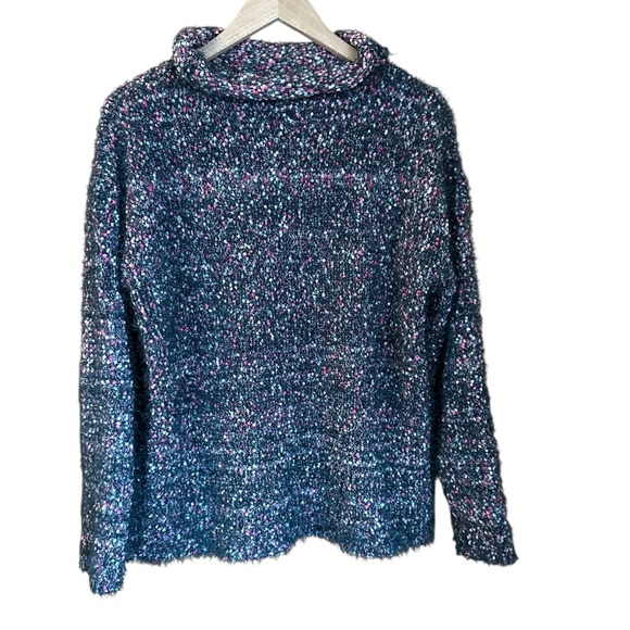 LOFT Outlet | Flecked Eyelash Turtleneck Sweater Size: L - Picture 4 of 10